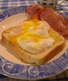 poached eggs and bacon