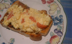 scrambled eggs and smoked salmon